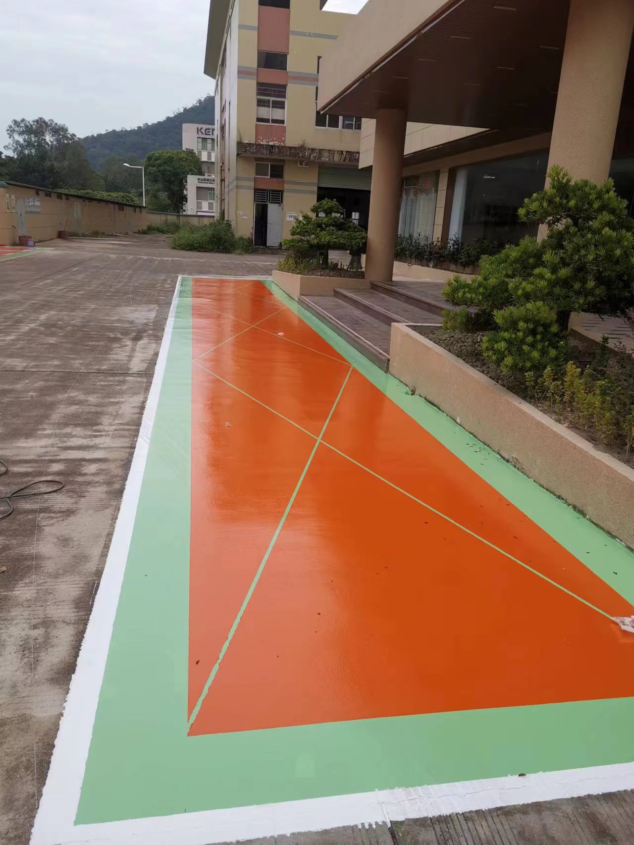高質量聚氨酯地坪漆施工方法及注意事項